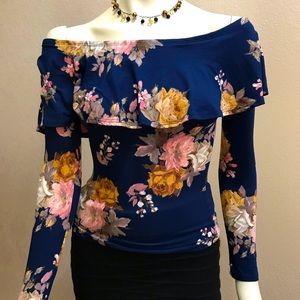 A’GACI Floral Ruffled Long Sleeve Top Small